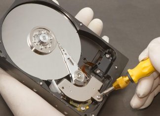 Как восстановить информацию с поломанного жесткого диска