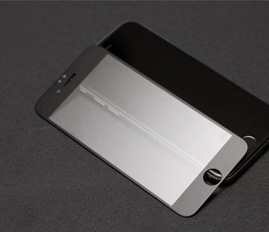 Какое защитное стекло выбрать для смартфона