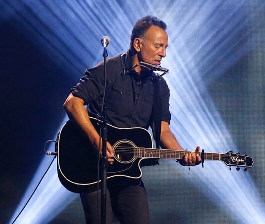 Брюс Спрингстин продал права на свои песни за $500 млн