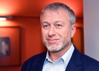 Forbes: миллиардер Абрамович получил гражданство Португалии