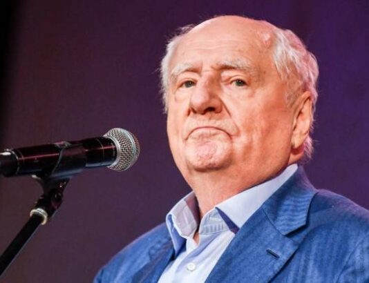 Худрук «Ленкома» Варшавер ответил на слова Захаровой по поводу дружбы с ее отцом