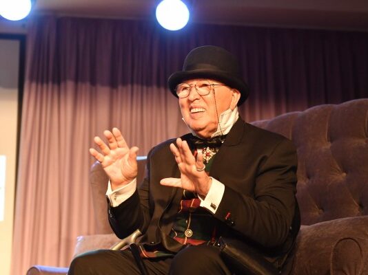 «Хватит ли времени»: Малышева вынесла вердикт страдающему от Паркинсона Зайцеву