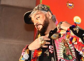 Милонов призвал сорвать Богородицу с Киркорова и заменить ее фаллосами