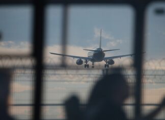 Названы популярные у россиян ж/д и авианаправления на новогодние праздники