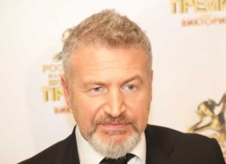 «Ни денег, ни славы»: Агутин задаром поет на новогодних огоньках