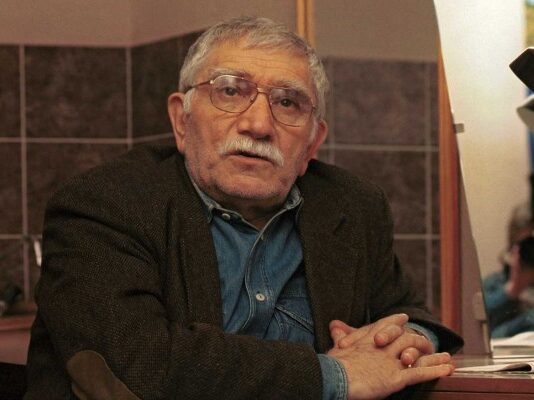 «Он заморозил сперму!»: счастливая Кравец рассказала о родах от Джигарханяна