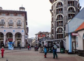 Открытие зимнего сезона на «Роза Хутор» перенесли из-за теплой погоды