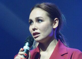 Пьяная Медведева смутила Утяшеву диким развратом: Очень стыдно