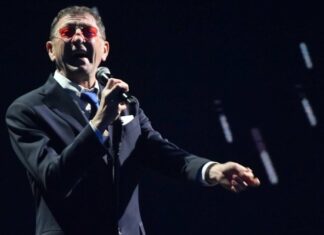 Появилась информация о состоянии госпитализированного после развода Лепса