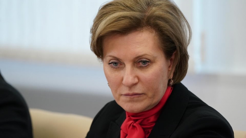 Попова назвала пугающими темпы распространения "омикрона" в мире