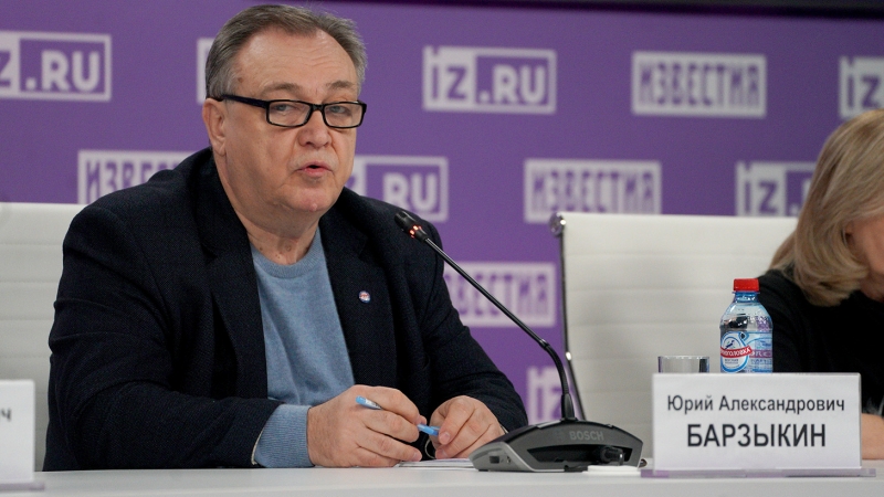 В МИЦ &laquo;Известия&raquo; обсуждают планы россиян на новогодние праздники. Трансляция