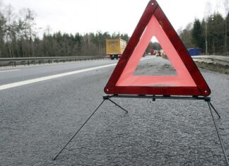 Власти Ярославля рассказали о состоянии детей, попавших в ДТП с бревнами