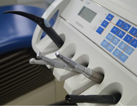 ZabNews: В Чите ребенок до смерти захлебнулся желчью во время стоматологической операции