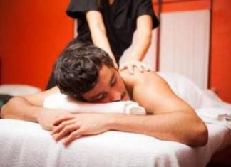 Общий массаж: с какими проблемами помогает справиться