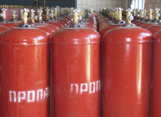 Заказать газ в баллонах или ездить самому? Цифры, нервы и здравый смысл