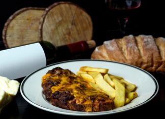 Мясо по-французски из фарша с картошкой