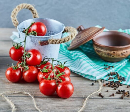 Томатный сок на зиму: рецепт приготовления в домашних условиях