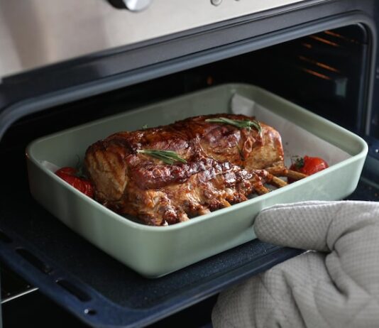 Свиная рулька в духовке: вкусный рецепт в домашних условиях