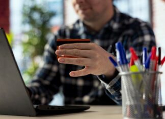 Отключение платы за обслуживание в Тинькофф