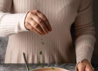 Суп с капустой, картошкой и мясом: рецепт