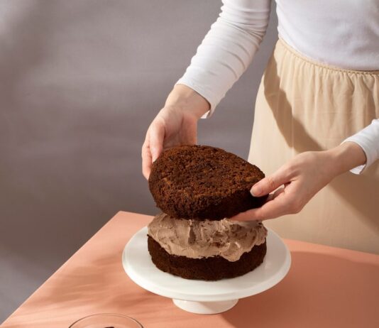 Глазурь для торта из какао и молока с маслом