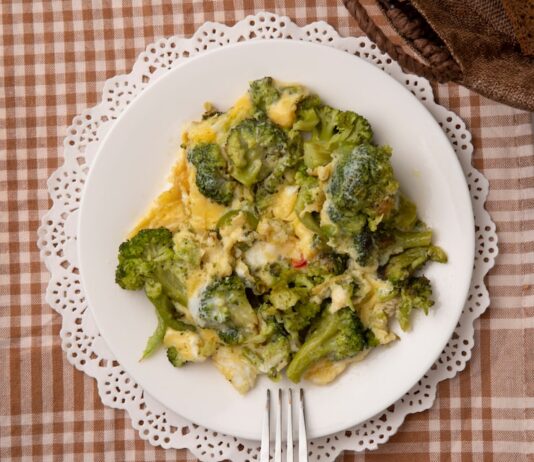 Шпинат со сливками: рецепты приготовления на сковороде