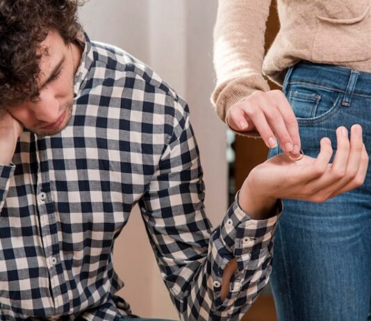 Раскрытие врагов семьи с помощью соли