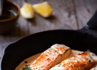 Лосось в сливочном соусе: рецепт для духовки