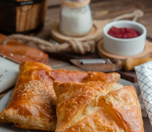 Беляш по-татарски с мясом и картошкой в духовке