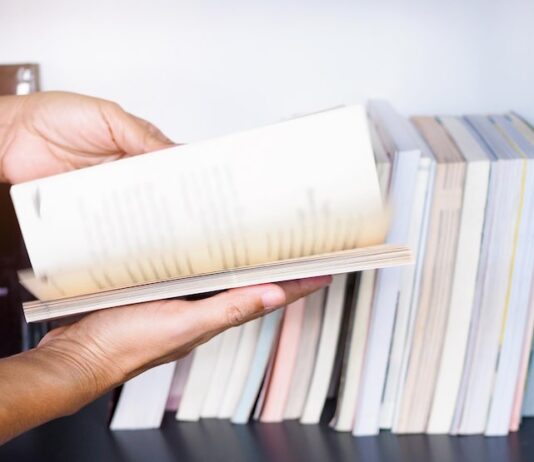 Как добавить страницу альбомной ориентации в книжную