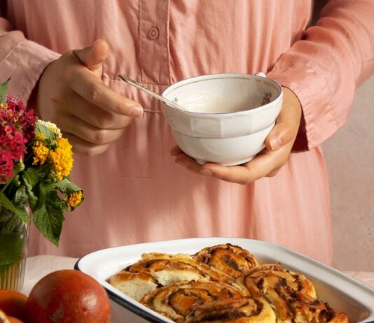 Пироги на кефире с начинкой без дрожжей в духовке