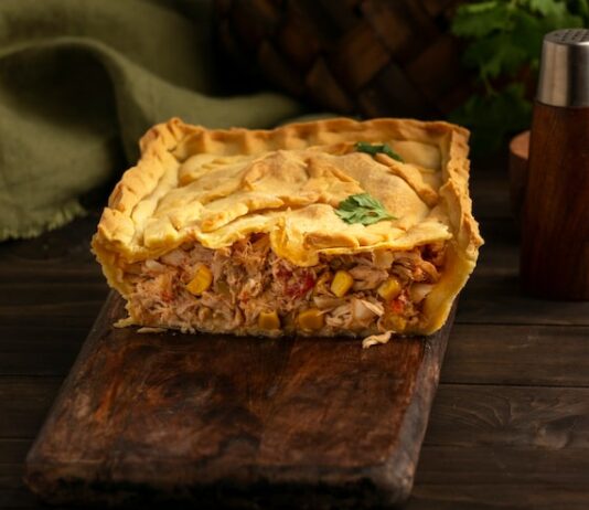 Слоеный куриный пирог