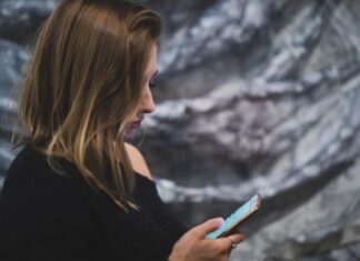 Как открыть комментарии на стене ВК с телефона