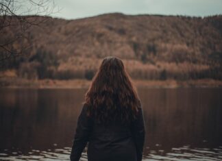 Авы для ВК без лица: идеи для девушек