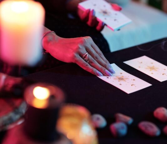 Гадание: Тоскует ли он по мне?