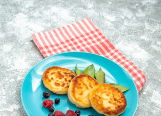 Жареные пирожки на воде и сухих дрожжах