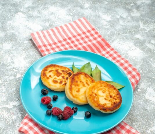 Жареные пирожки на воде и сухих дрожжах