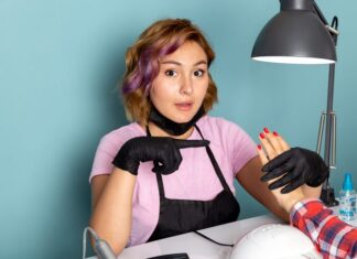 Как выбрать хорошего мастера маникюра