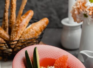 Крабовые палочки с морковью по-корейски и яйцом: салатный рецепт