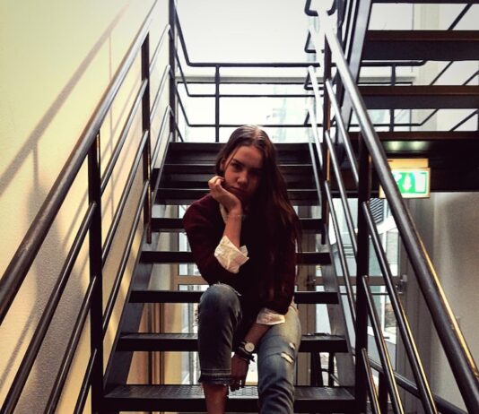 Сон: подъем по лестнице как символ преодоления