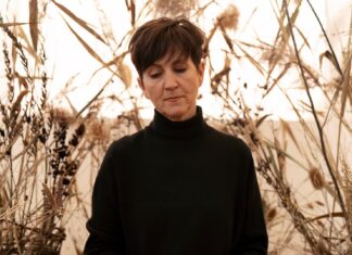 Гадание на игральных картах: мужчина думает обо мне