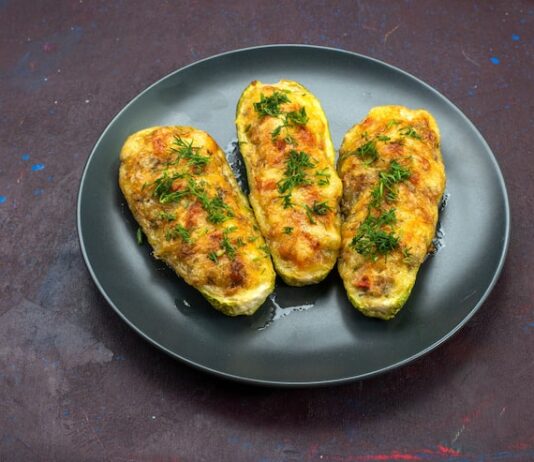 Кабачки с мясом в духовке: быстрые и вкусные рецепты