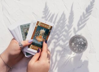 Разгадка карт Таро: что они думают обо мне