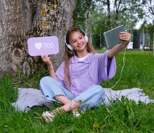 Подписание в Инстаграме с дочерью