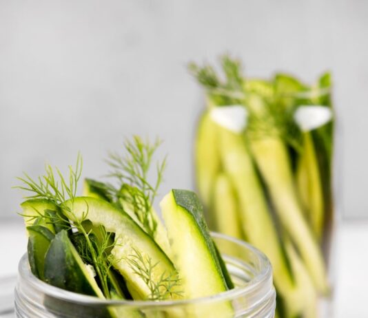 Малосольные огурцы: рецепт приготовления дома