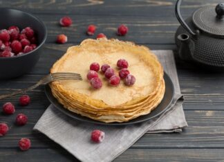 Тонкие блинчики на молоке и яйцах: простой рецепт