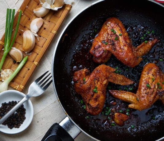 Маринование крыльев для жарки на сковороде