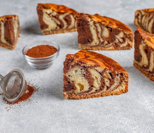 Рецепт пирога «Зебра» на молоке в духовке с какао