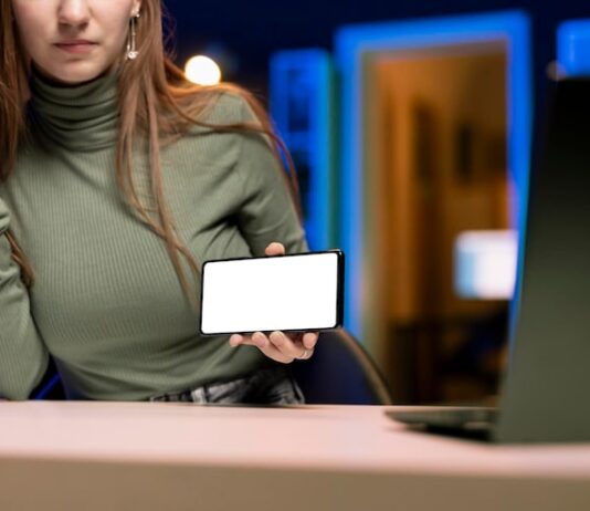 Удалить карту в Кинопоиске на телефоне