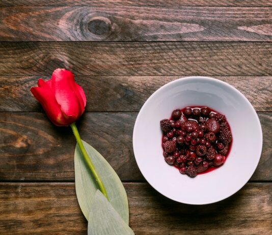 Простой рецепт клюквенного соуса для мяса